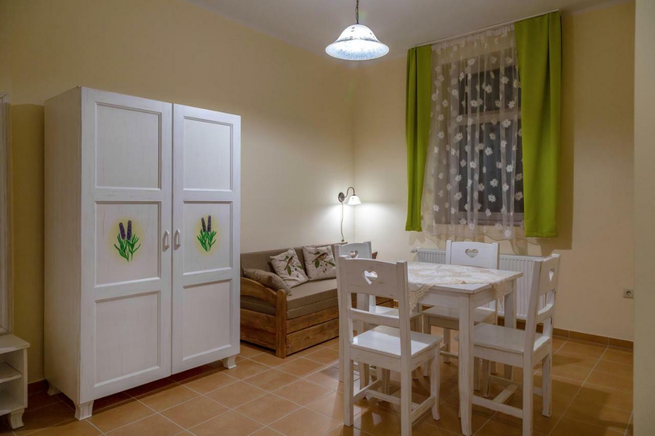 Balzsam Apartmanhaz Harkany Exterior photo